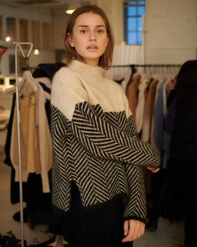 Aurora - Knit Turtleneck Sweater